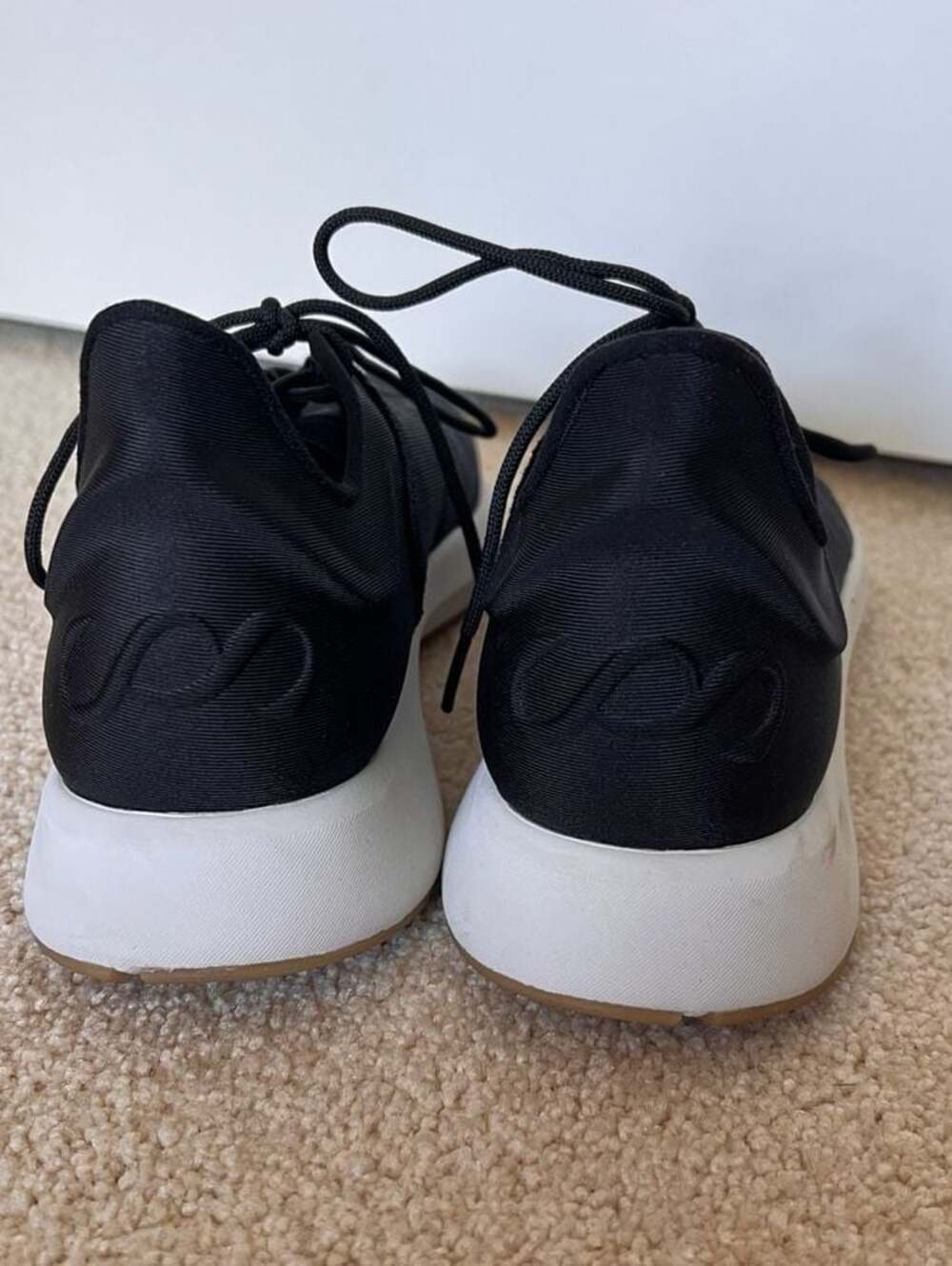 Saysh One Shoes Womens Sz 7.5 Black White Gum Lightweight Allyson Felix Sneakers - Picture 2 of 6